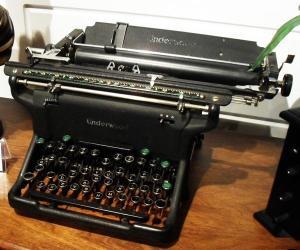 行打字机